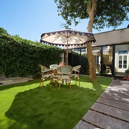 Secret Garden House Downtown With Ac דירה