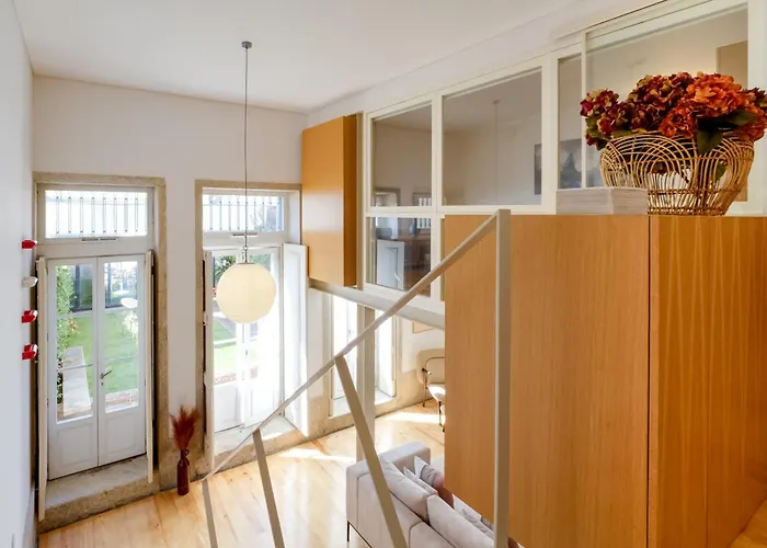 Secret Garden House Downtown With Ac Oporto