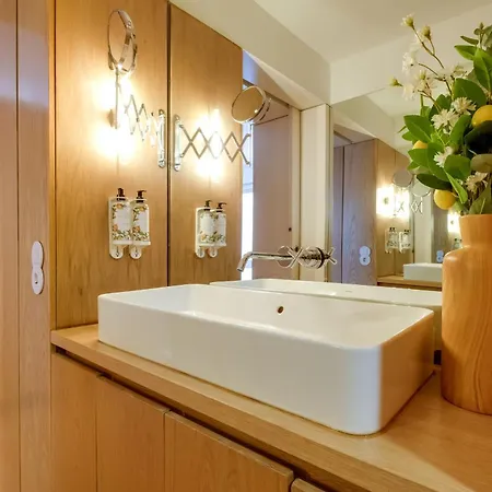 Garden Luxury House Downtown With Ac